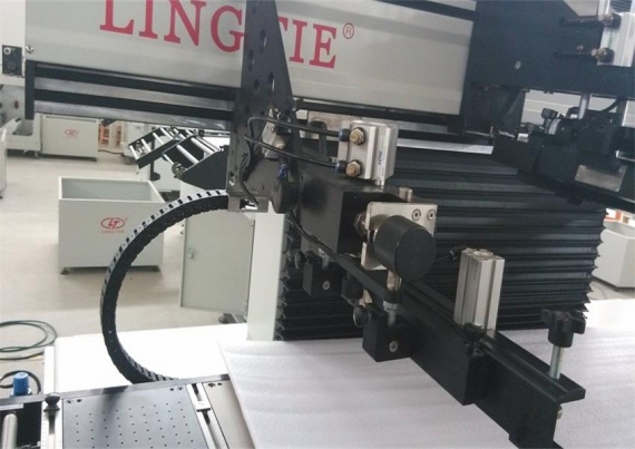 Vollautomatische Siebdruckmaschine 
