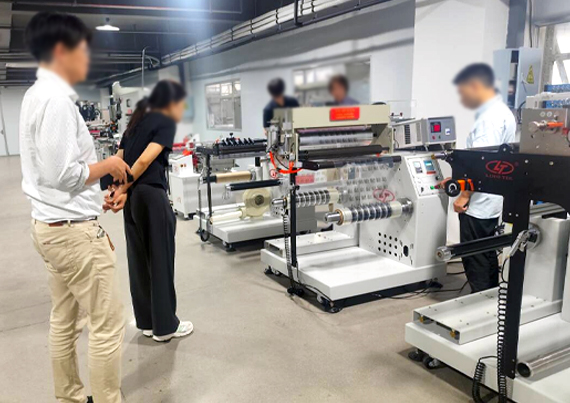 Receiving customers for Slitting machine with differential Slip Shaft 